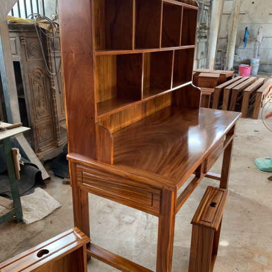 Bàn trang điểm phong cách xưa