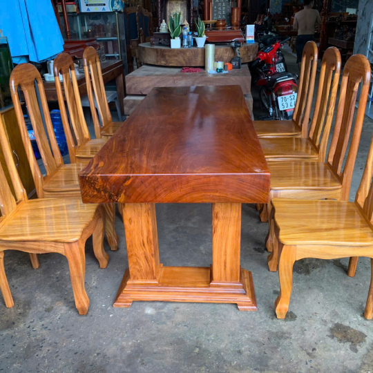 Bộ bàn nguyên khối gỗ + 8 ghế