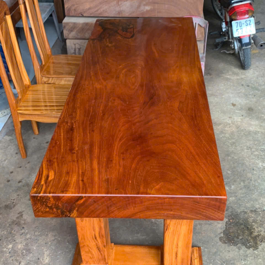Bộ bàn nguyên khối gỗ + 8 ghế