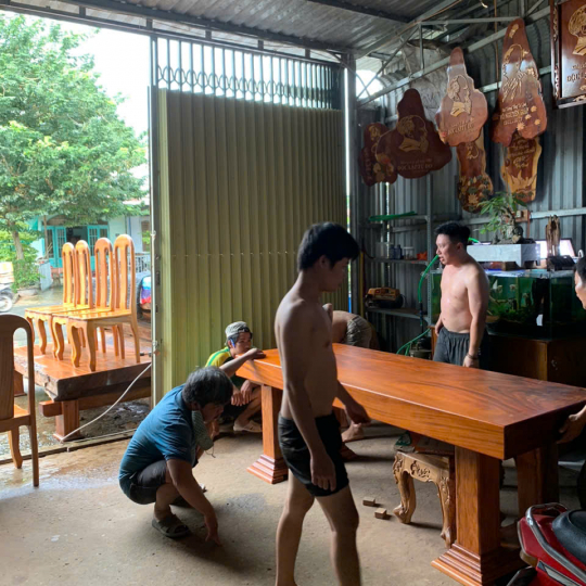 Bộ bàn nguyên khối gỗ + 8 ghế