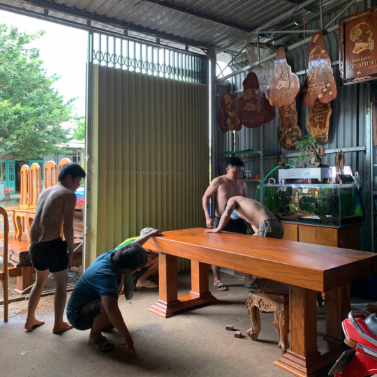 Bộ bàn nguyên khối gỗ + 8 ghế
