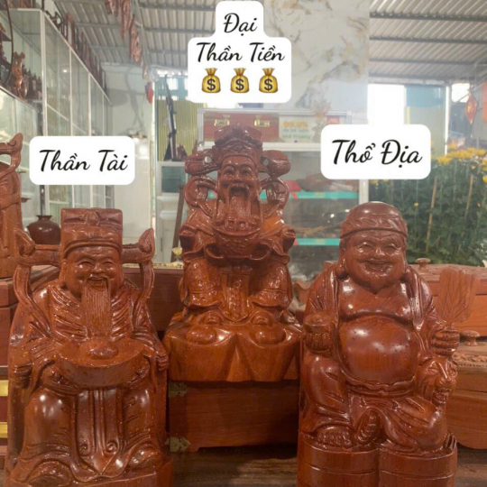 Tượng thờ bằng gỗ