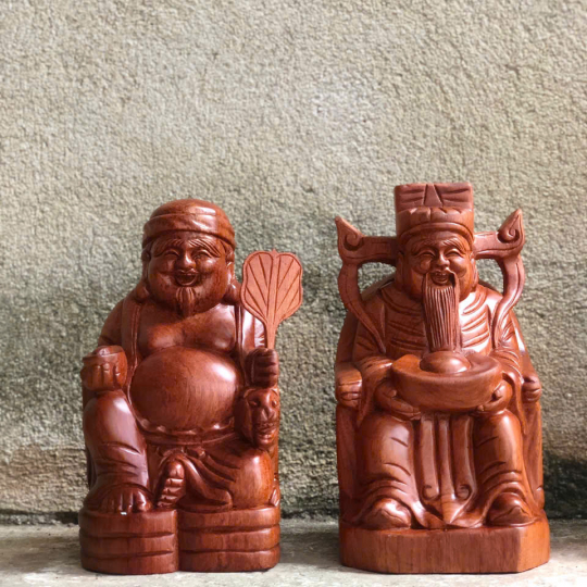 Tượng thờ bằng gỗ