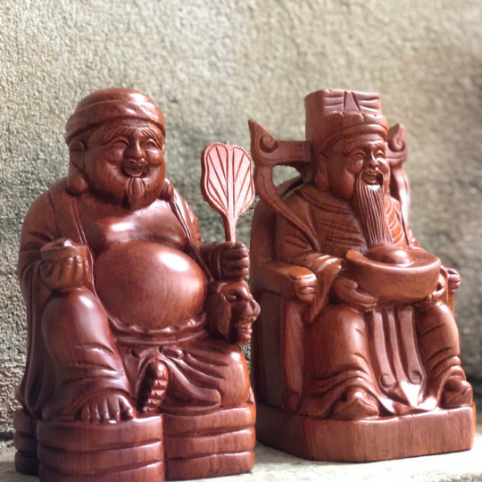 Tượng thờ bằng gỗ